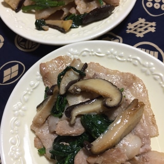 豚バラ肉とほうれん草椎茸のオイスター炒め